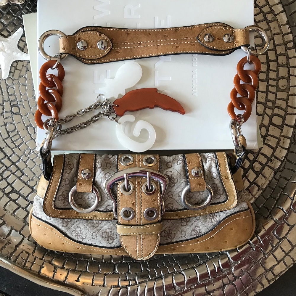 Y2K 🔥VINTAGE “IT GIRL” BIG G MINI BAGUETTE BAG WITH CHUNKY CHARMS - Picture 6 of 16
